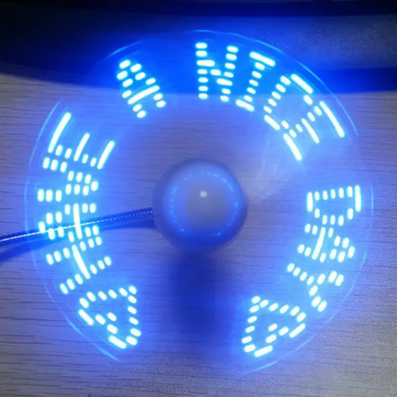 Ventilador de reloj USB con LED portátil y flexible para ordenadores portátiles, que incluye un ventilador giratorio con LED azul con texto luminoso y un cojinete esférico central para un funcionamiento suave.