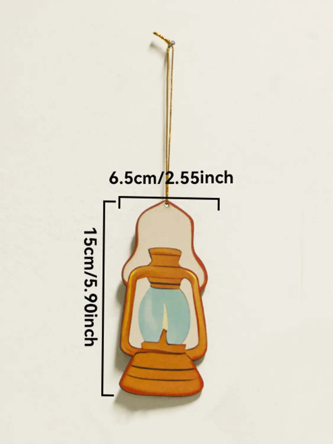 Farol de madera tipo linterna en tonos naranja y blanco para decoración de pared de Ramadán islámico, con estilo moderno y cuerda dorada para colgar.