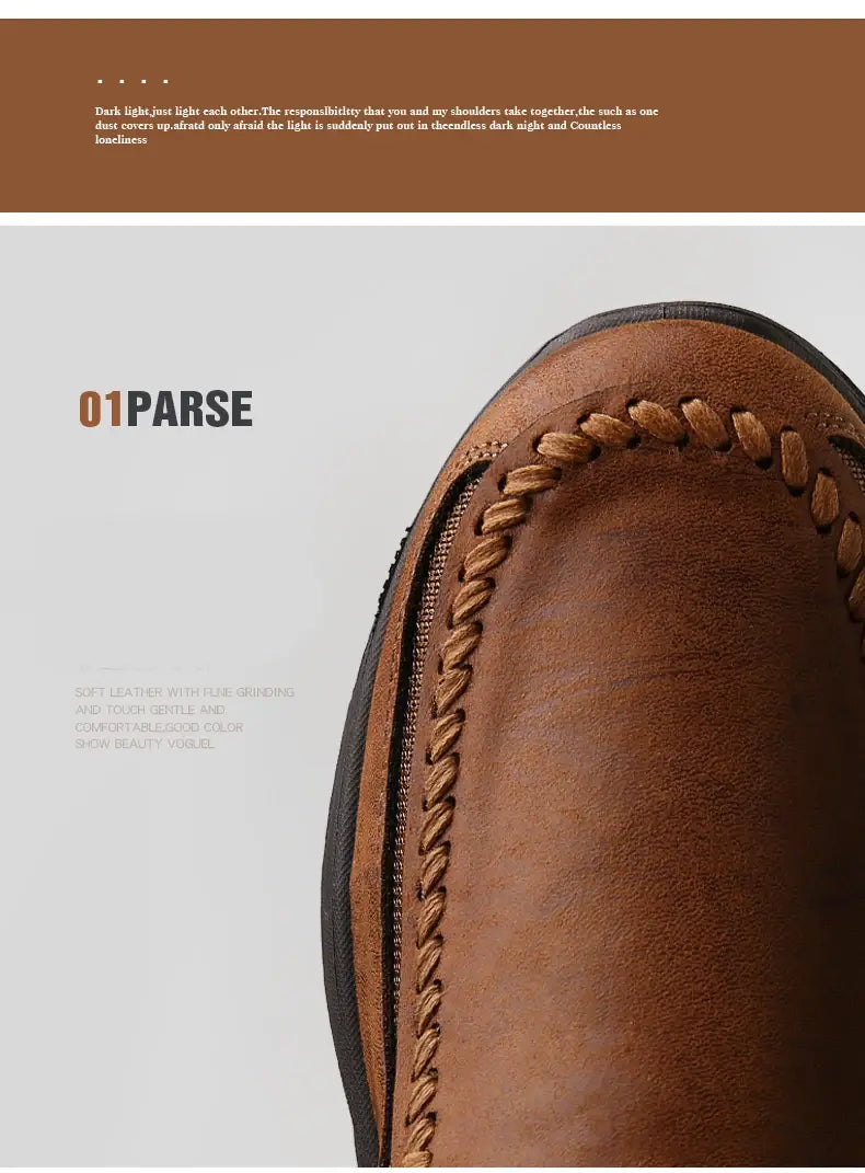Mocassins homme décontractés en cuir à enfiler en cuir marron, avec des coutures visibles le long du bord.