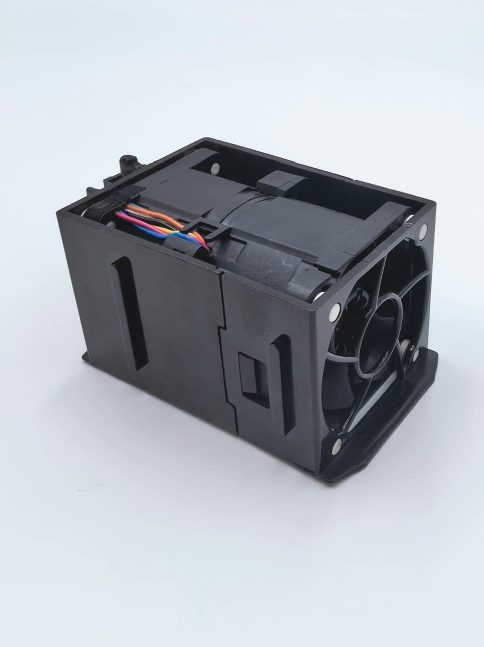 Ventilateur de soufflerie Delta 20000 tr/min en plastique noir avec câblage interne visible et ensemble de pales circulaires.