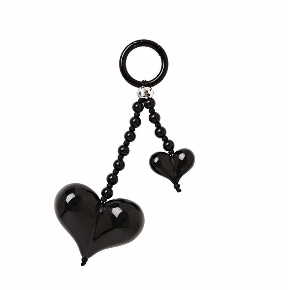 Porte-clés en forme de cœur brillant noir avec anneau à finition argentée et chaînes à perles noires, utilisé comme pendentif pour sac à perles.