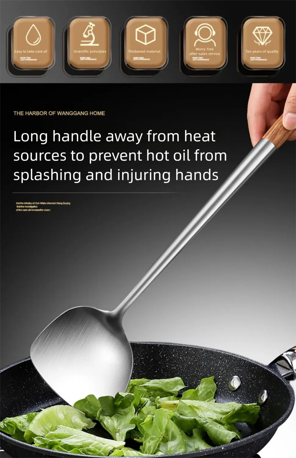 Spatule à wok en acier inoxydable argenté avec manche en bois, conçue pour une manipulation sûre de l’huile chaude pendant la cuisson