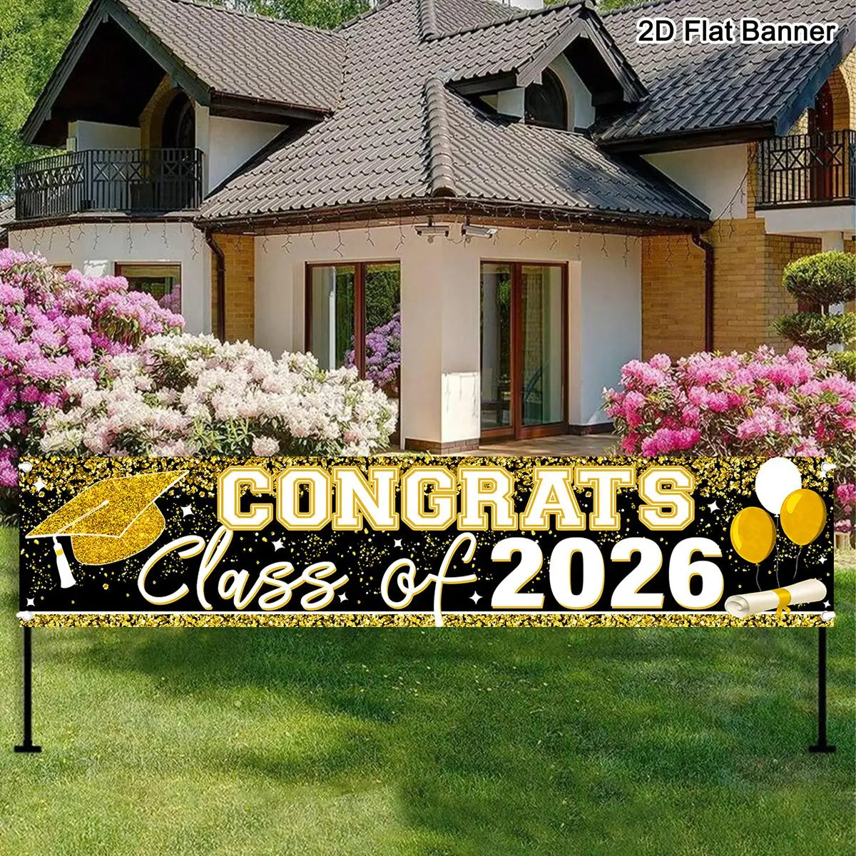 Banner de graduación con brillo dorado con texto felicitaciones clase de 2026, diseño de birrete y globos para suministros de fiesta de la clase de 2026.