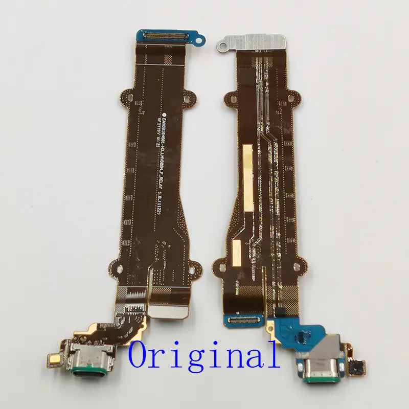 deux cartes de circuit de charge USB flexibles et brunes pour lg v60 v600am v600ea, avec connecteurs dorés et bleus et numéros de série imprimés.