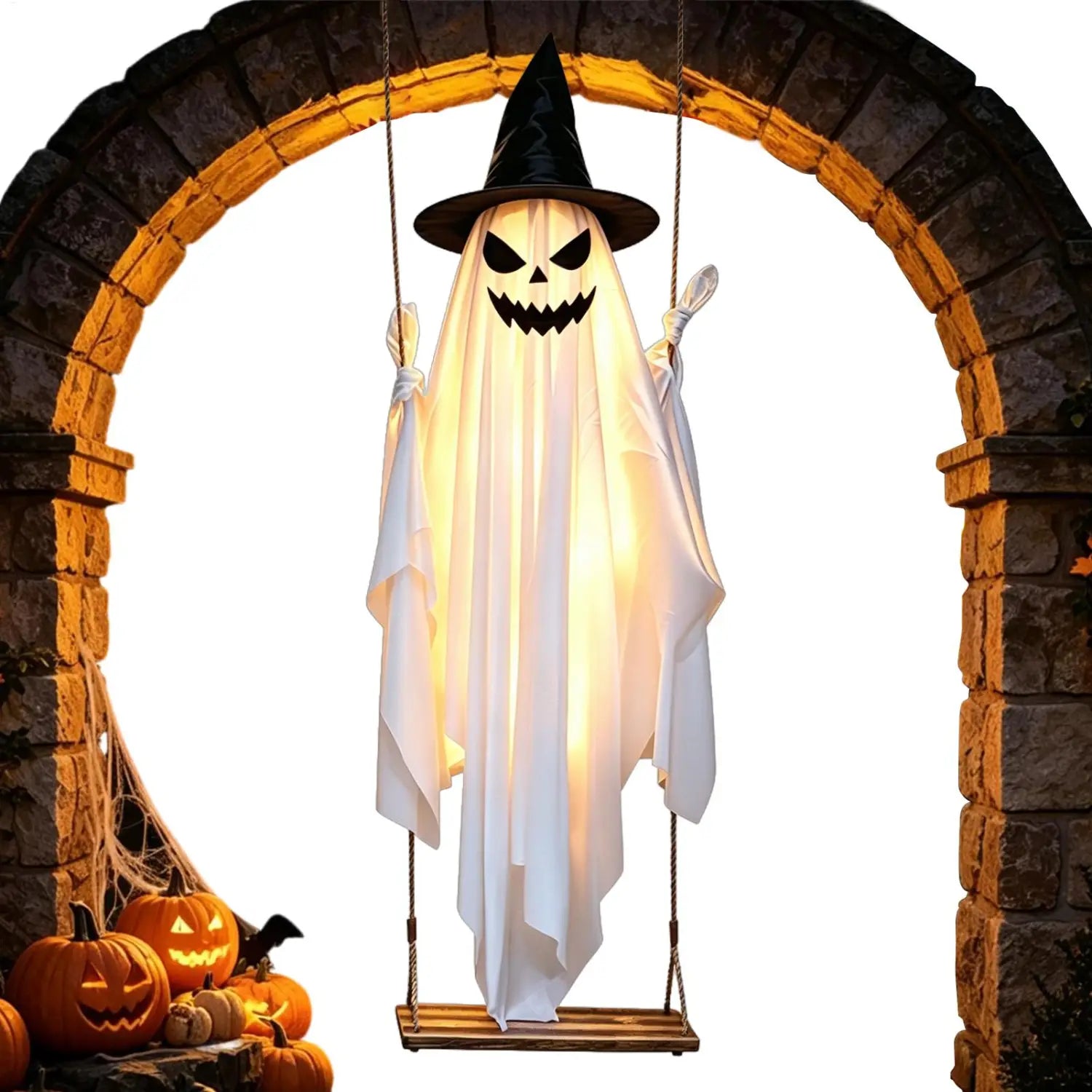 Una decoración de fantasma colgante blanco y brillante con un sombrero de bruja negro y rasgos faciales tallados, colgada de un columpio de árbol de Halloween de 47 pulgadas como decoración de columpio de árbol.