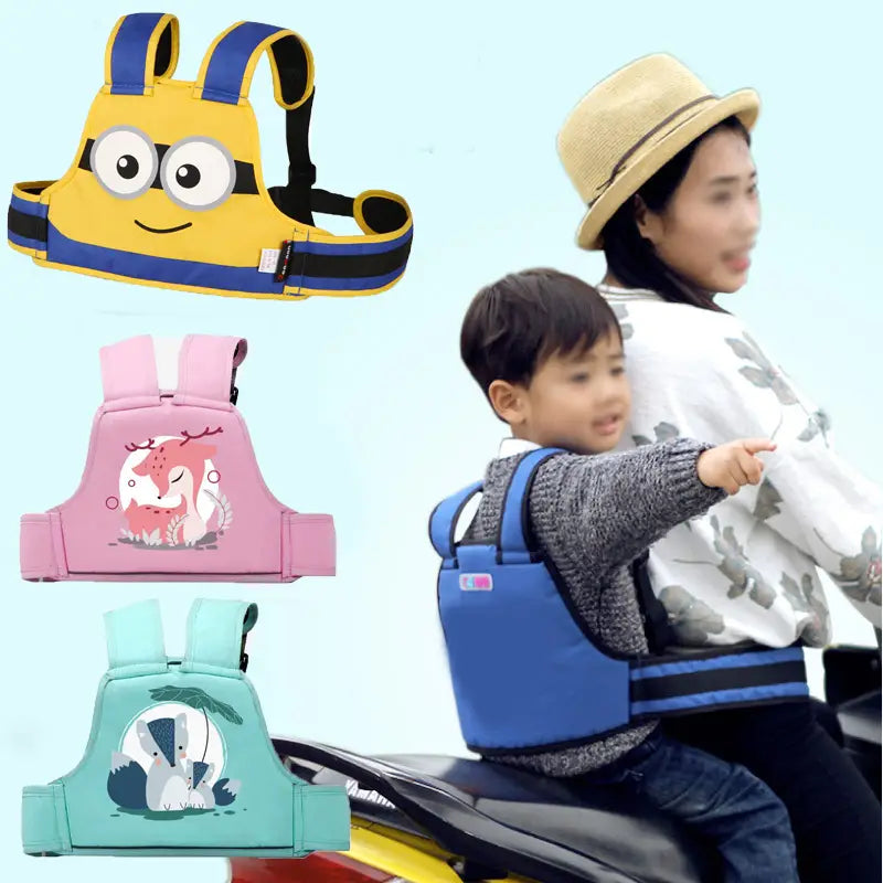 Sicherheitsgurt für Kinder mit Elektro-Motorrad, mit gelb-blauem Minion-Themen-Design, schwarzen verstellbaren Gurten für die Kindersicherheit.