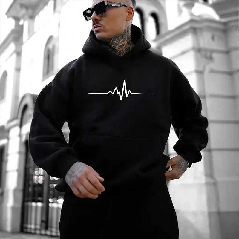 Herren-Winter-Casual-Kapuzenpullover in Schwarz mit weißer Herzschlag-Liniengrafik über die Brust, aus angenehmem Material.
