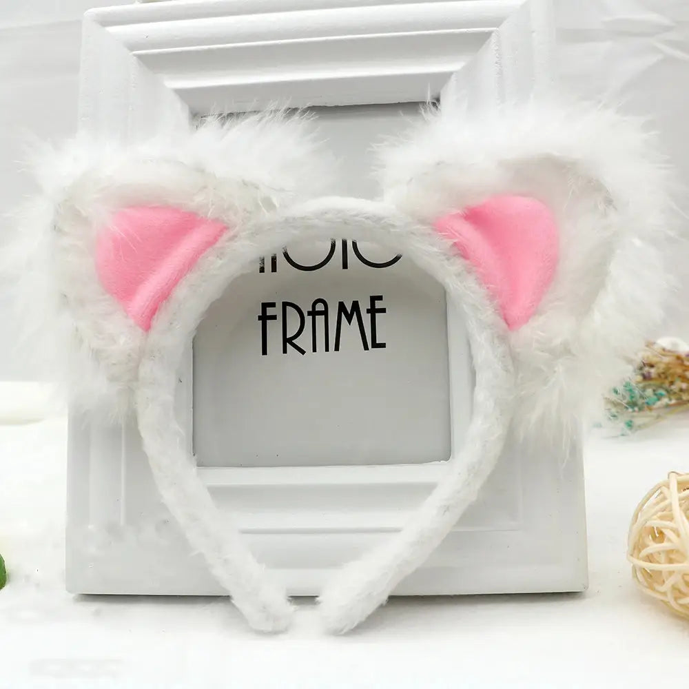 Diadema esponjosa de orejas de gato rosa color rosa con textura esponjosa y orejas internas rosa suaves, diseñada como un accesorio para el cabello kawaii