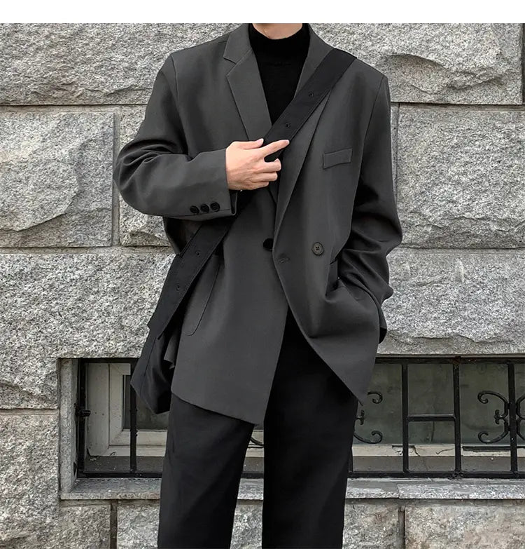 Blazer de doble botonadura oversize casual para hombre en poliéster gris oscuro con ribete de solapa negro y detalles de botones, elaborada con chaqueta de traje de poliéster.
