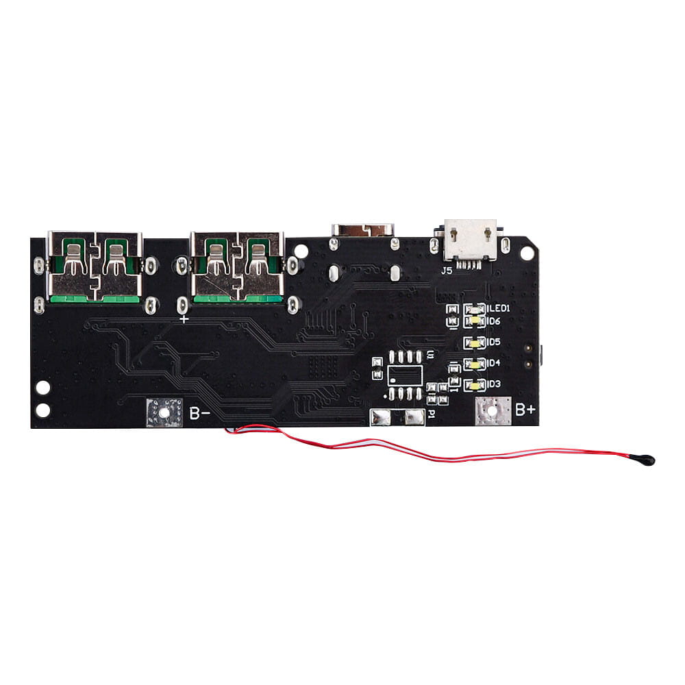 Carte de circuit imprimé rectangulaire noire pour module de charge sans fil rapide de 22,5 W avec affichage LCD, comprenant trois ports USB, un port micro-USB et une prise en charge de la sortie pour plusieurs appareils.