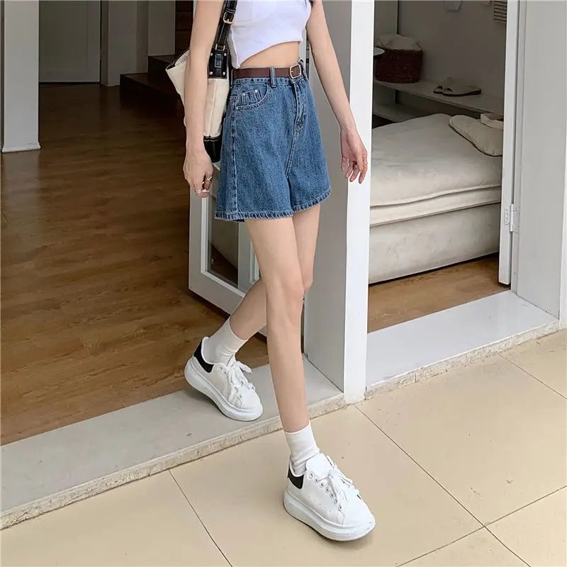New Casual Blue Denim Shorts for Women Stylish Streetwear Loose Comfortable Short Jeans Classic Versatile Everyday Jean Shorts