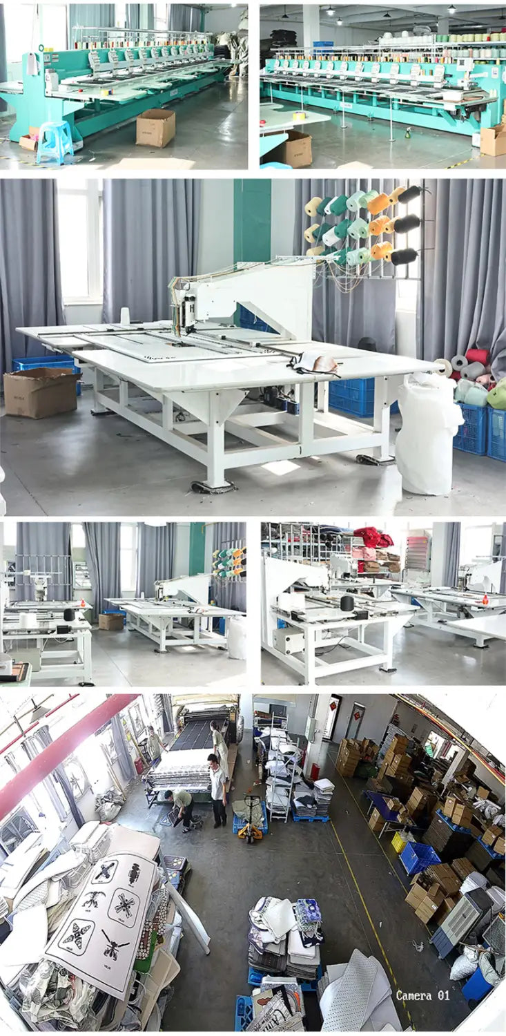 Machine à coudre industrielle blanche, avec un long plateau plat et plusieurs bobines de fil montées au-dessus, illustrée dans la production d’un tapis de bain antidérapant en mignon dessin animé Bubu Dudu.