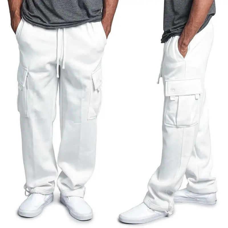 Pantalon cargo homme en molleton blanc, avec taille à cordon de serrage et plusieurs poches fonctionnelles pour un port polyvalent.
