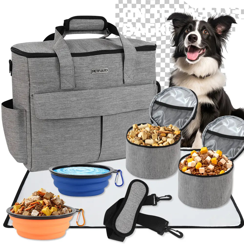 Sac de voyage pour chien gris à texture petrued, avec bordure noire et poignées, doté d’une fermeture éclair et de plusieurs compartiments pour le rangement de la nourriture pour animaux.