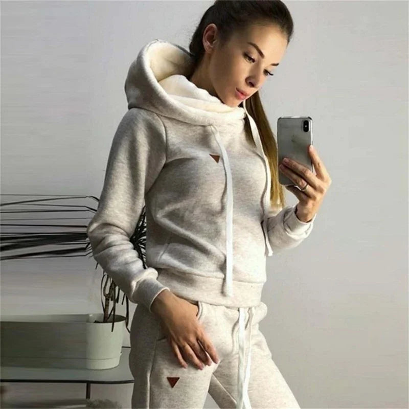 Women Hooded Sweatshirts+long Pants Casual Sport Suits Plus Size Women Tracksuits Warm Long Sleeve Hoodies Two Piece Sets