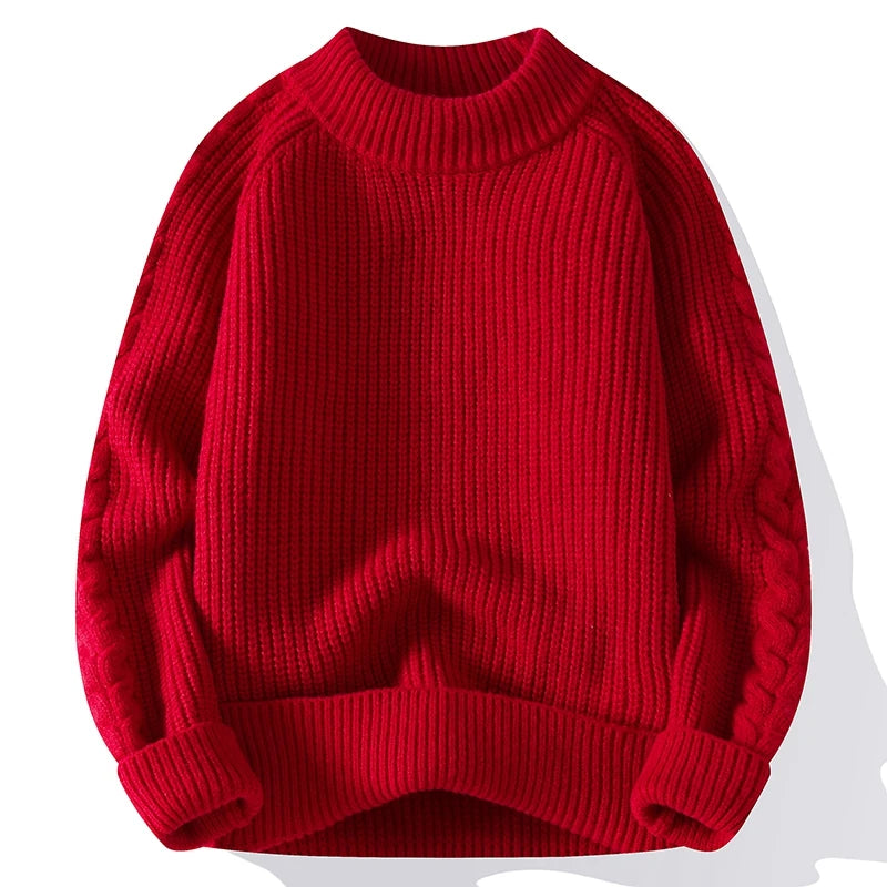 Herren-Strickpullover, einfarbig, legerer Winterpullover in kräftigem Rot mit gerippter Strickoptik, Rundhalsausschnitt und strukturierten Zopfmusterärmeln.