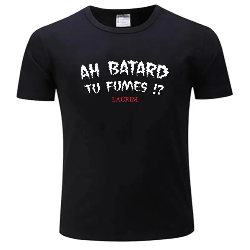 T-shirt graphique en coton noir pour homme, manches courtes, avec texte blanc et rouge indiquant « ah batard tu fumes » et « lacrim », pour un usage décontracté.