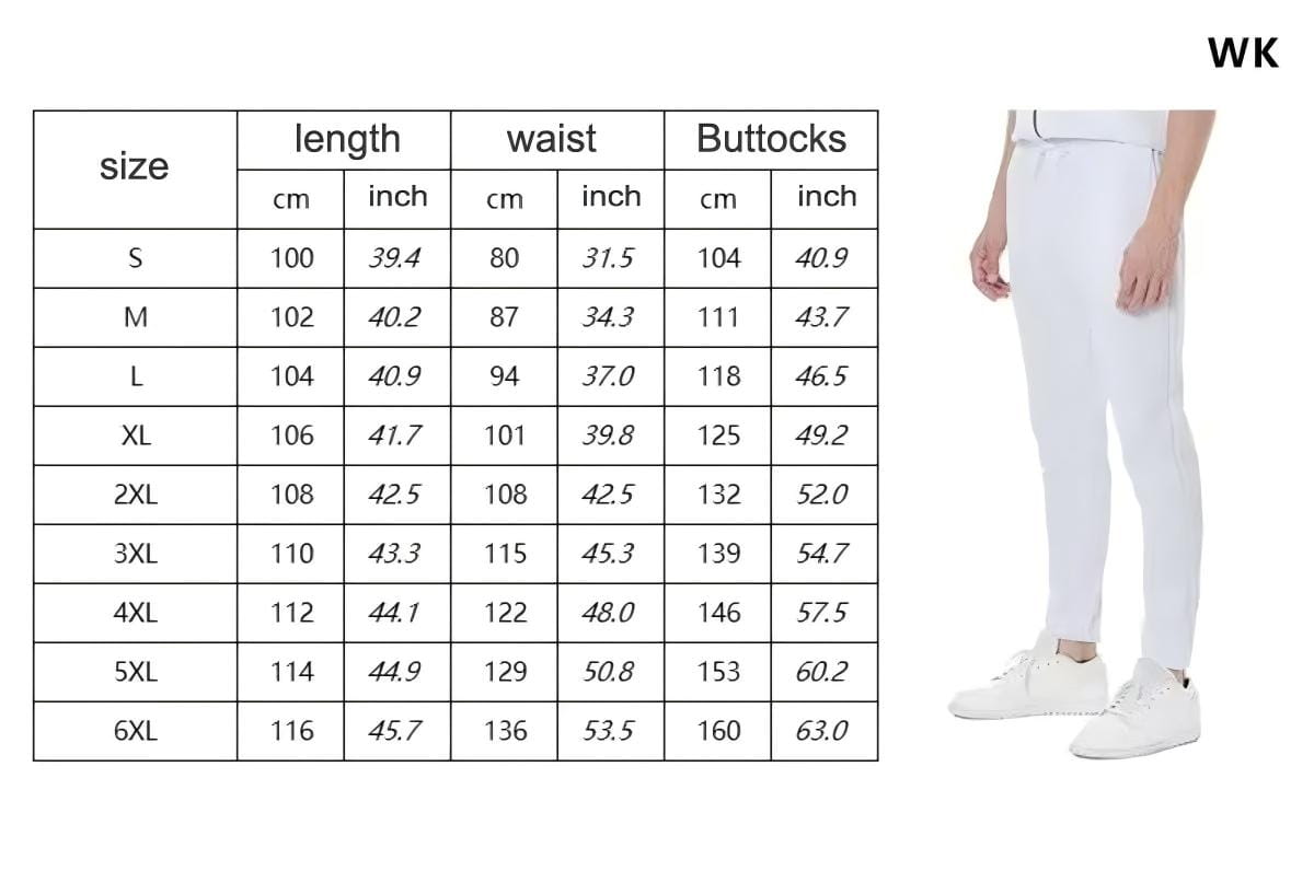Pantalon décontracté imprimé slim fit blanc à cordon de serrage, présentant un design moderne épuré avec des détails subtils sur les coutures latérales.