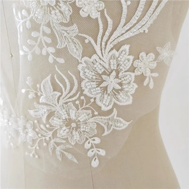 1 Pair of White Wedding Dress Decorations Decorated With White Lace Flowers 38*18cm