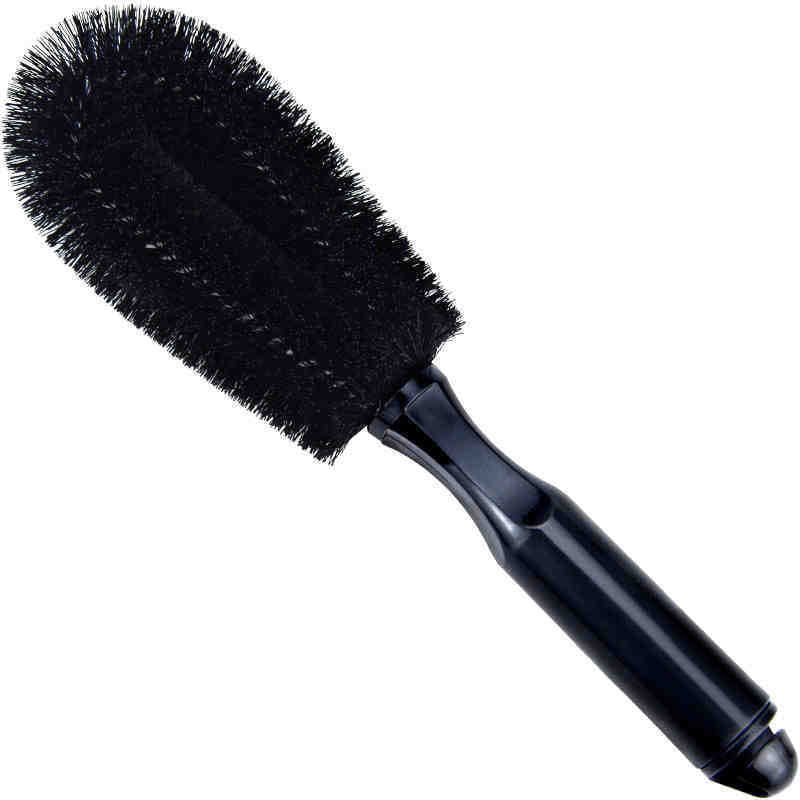 Brosse de nettoyage pour roues de voiture en microfibre noire, avec des soies denses et rigides et une poignée en plastique élégante, montrée côté arrière