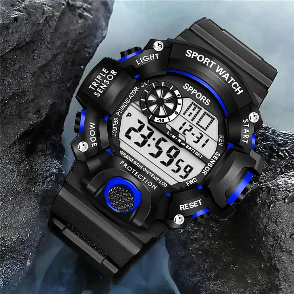 Wasserdichte digitale Sportuhr für Herren mit großem Zifferblatt, mit schwarzem robustem, texturiertem Design und blauen Akzenten.