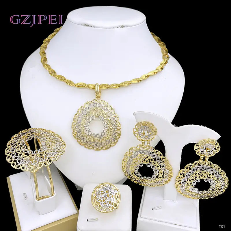 Ensemble de bijoux en filigrane bicolore or et argent pour femmes, comprenant un motif ajouré complexe, un collier à corde torsadée assorti, ainsi que des boucles d’oreilles, une bague et une barrette pour cheveux.