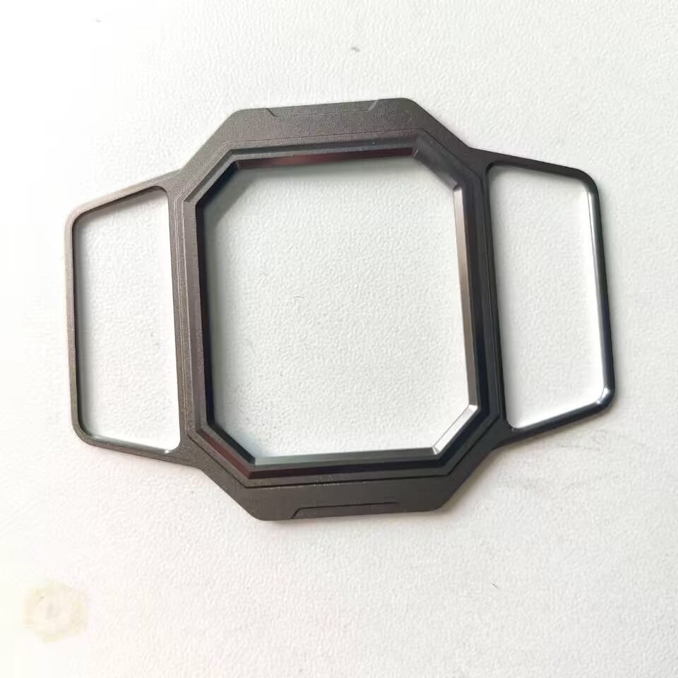 Bisel del reloj de metal negro octagonal con dos extensiones laterales para la carcasa de tapa trasera de repuesto del oukitel wp30 pro negro.