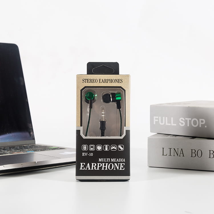 Verkabelte In-Ear-Kopfhörer mit Mikrofon und 3,5-mm-Klinkenstecker in Grün und Schwarz mit schlankem Design, für den Einzelhandel verpackt.