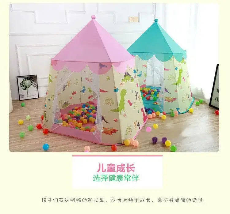 Enfants dinosaures roses et turquoise : aire de jeu en forme de tente avec auvent à bord festonné et balles en plastique colorées à l’intérieur, conçue comme un château pliable portable pour les enfants