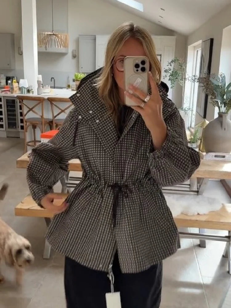 Casual Plaid Hooded Trench Jacket Women Classic Stand Collar Adjustable Drawstring Waist Loose Coats Lady Fall Fashion Outerwear
