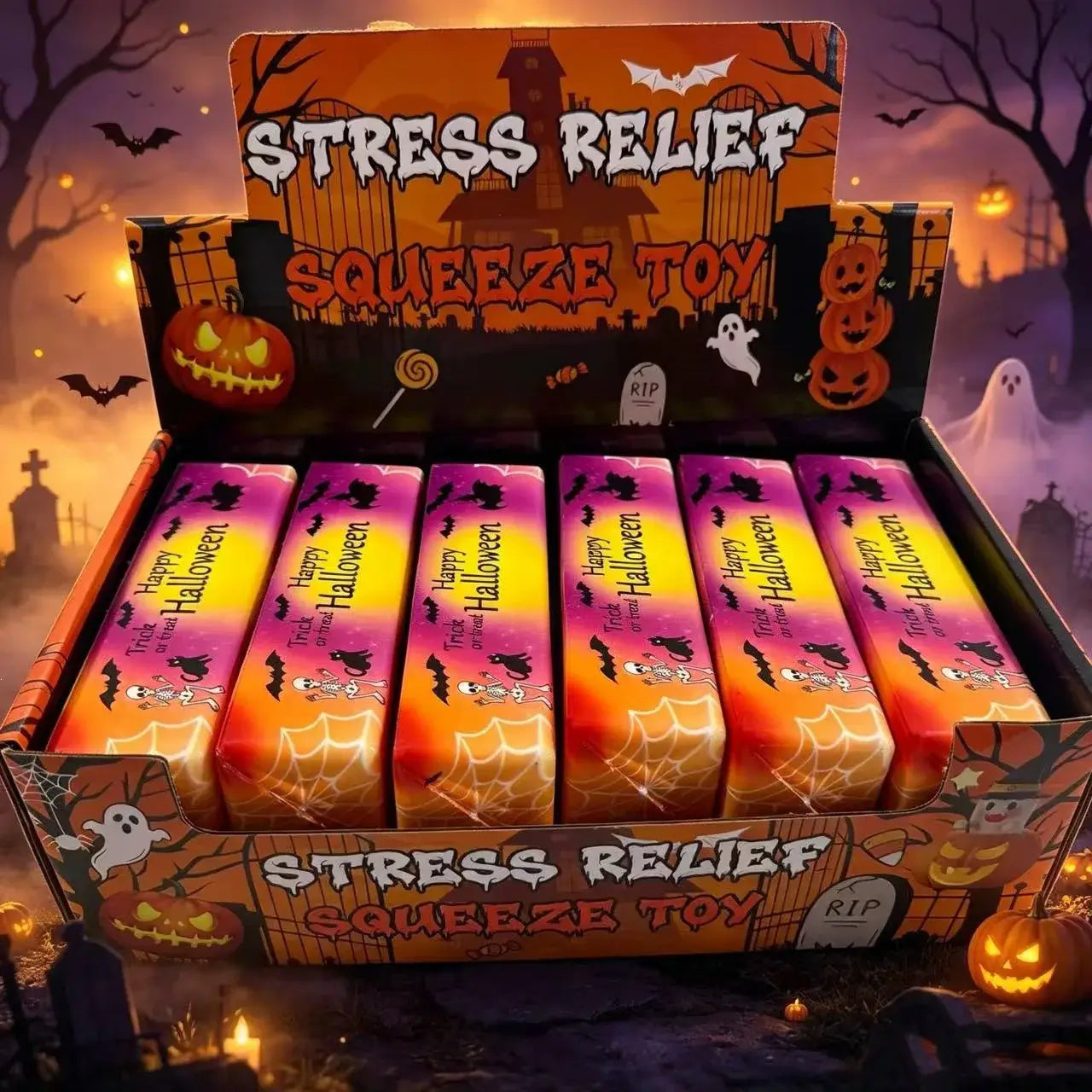 Halloween- langsam ansteigendes Butter-Quetschtier ist ein Stresslinderungs-Quetschspielzeug in leuchtend violetter, orangefarbener und gelber Verlaufsverpackung mit unheimlichen Designs.