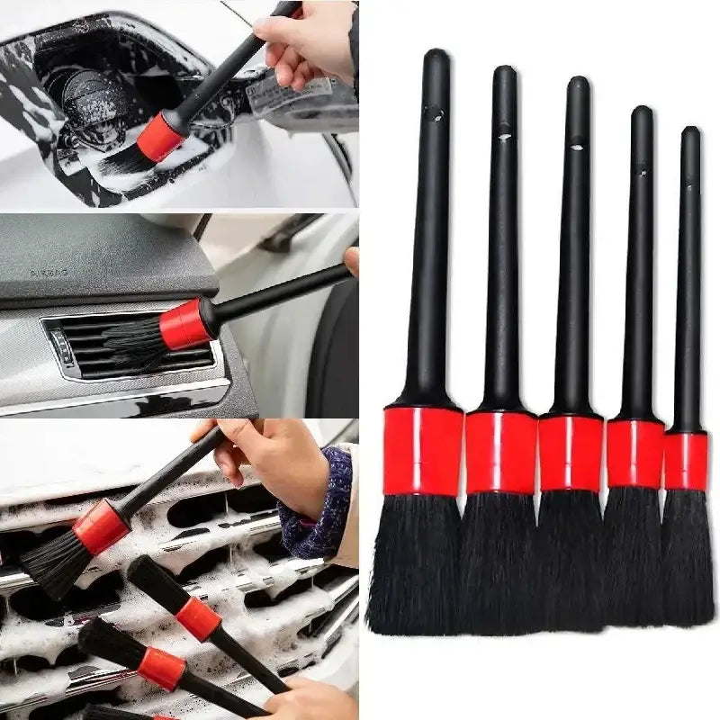 Set aus fünf schwarzen und roten Nylon-Autopflegebürsten mit dichten Borsten zum Reinigen von Armaturenbrettern, Kühlergrills und verschiedenen Oberflächen.