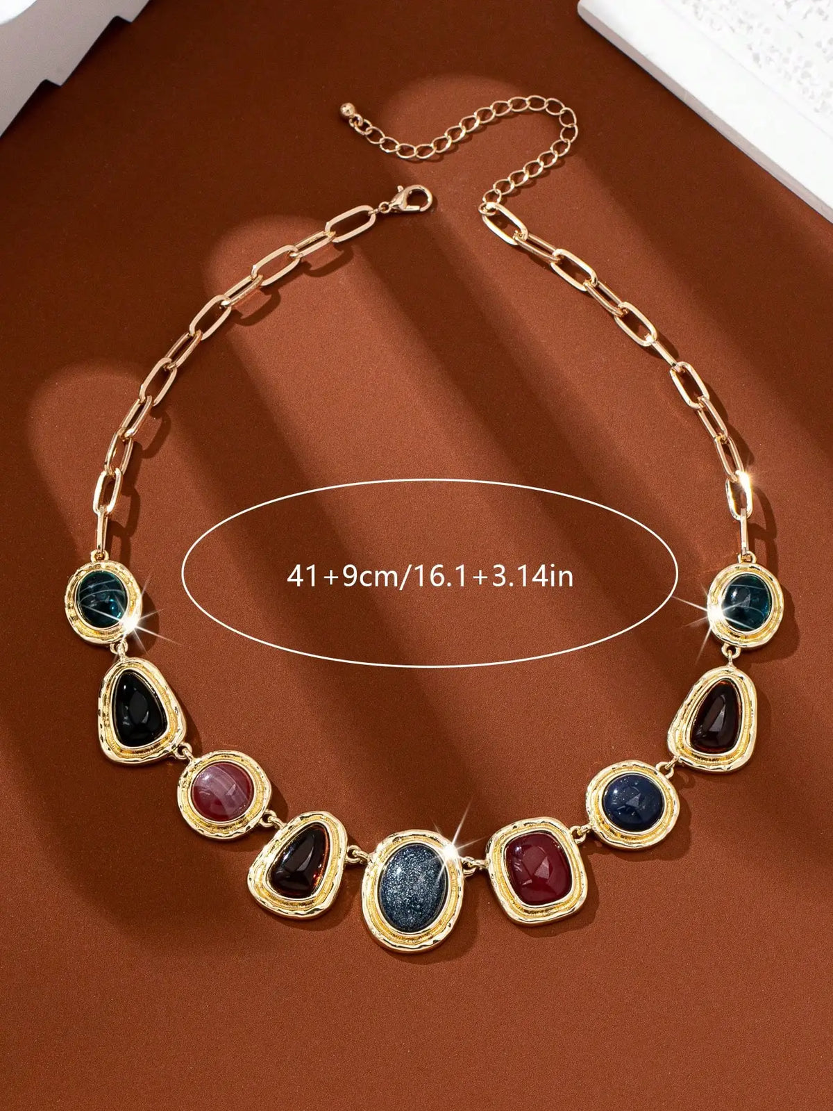 A Light Luxury, High-Design, Fashionable, Sexy, Casual, and Versatile Women's Pendant Necklace