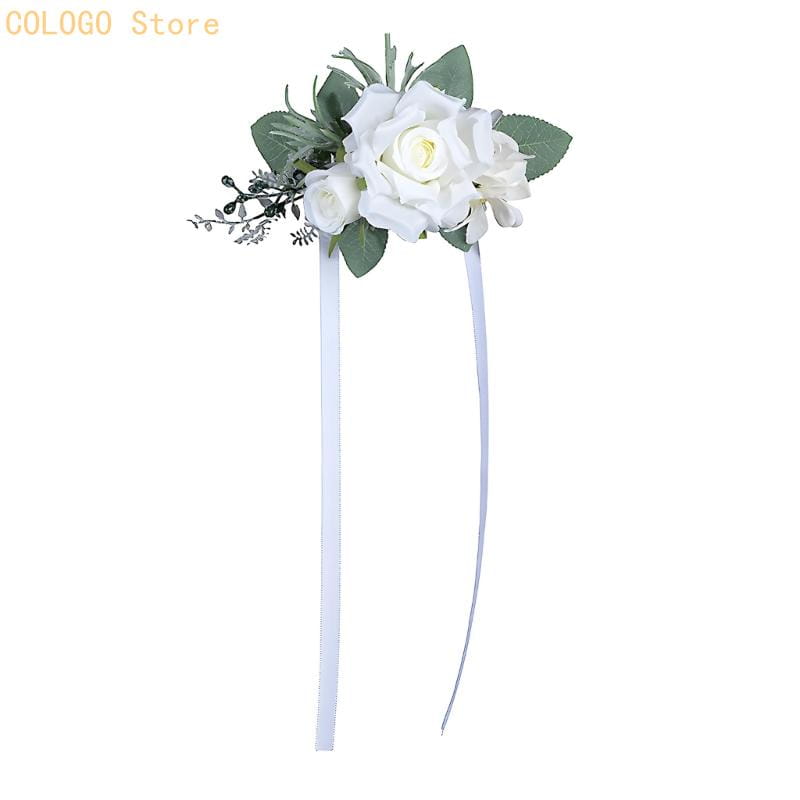 Hochzeitsrosen-Boutonniere aus Seidenblumen, Zubehör mit einer weißen künstlichen Rose, grünen Blättern und einer silbernen Schleife.