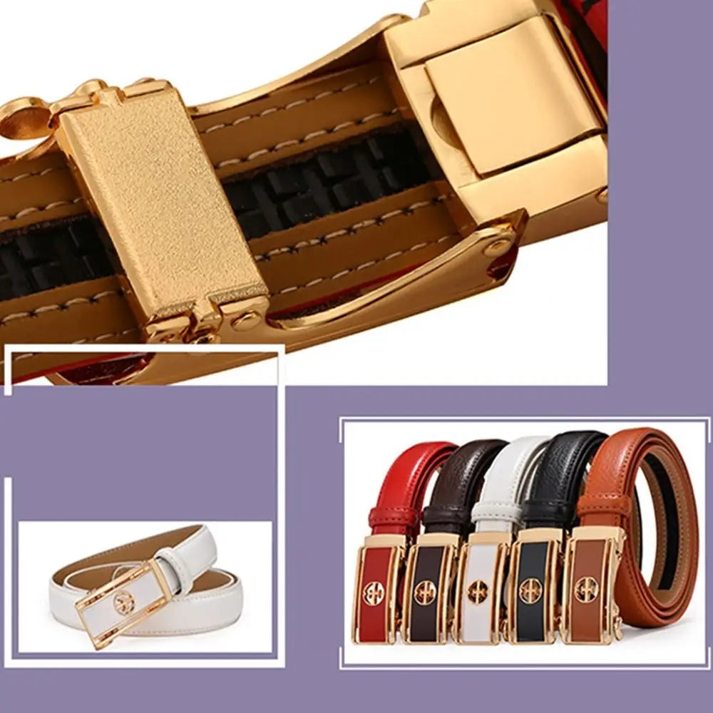 Ceinture en cuir pour femmes comportant une boucle automatique à tonalité dorée, avec finition métallique texturée et une lanière assortie en cuir.