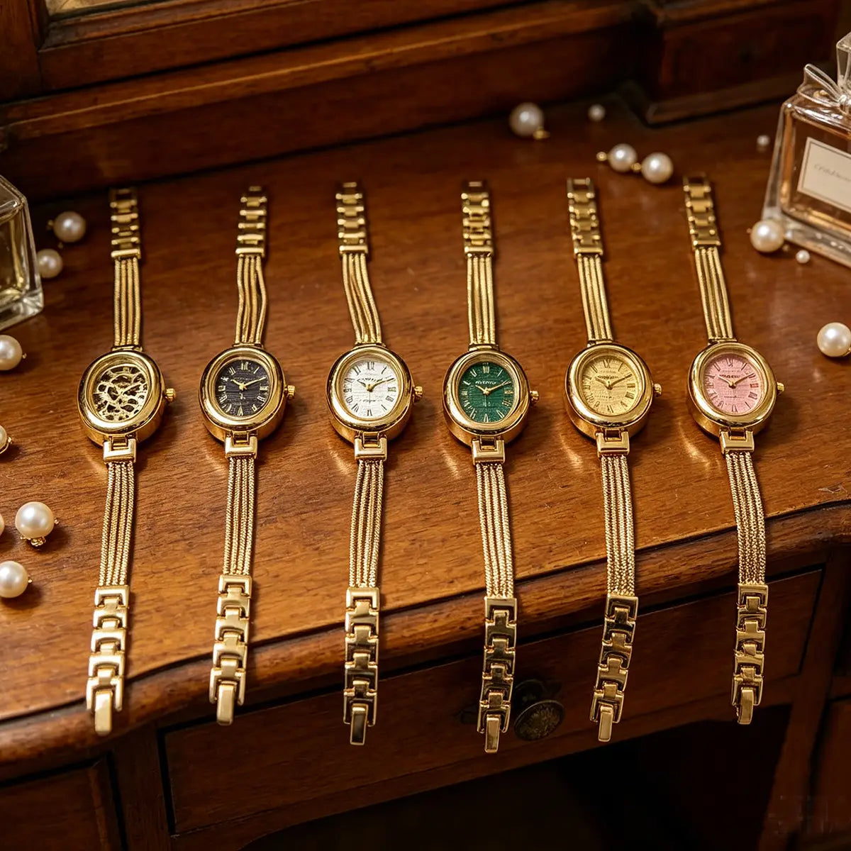Women's Watch with Oval Dial, Quartz Bracelet Watch, Roman Numerals, Compact and Exquisite, Trendy, Casual, Versatile Wristwatch