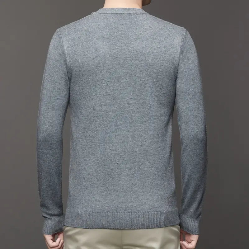 Klassischer Herren-Strickpullover mit Rundhalsausschnitt aus grau meliertem Rippstrick mit gerippten Bündchen und Saum