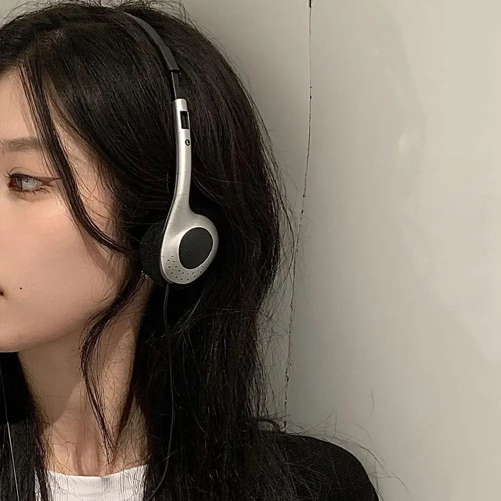 Portable Headphones Personality Retro Nostalgic Headset Black Fashion Style Headset Over Ear Earbud 3.5mm Wired Headset NEW