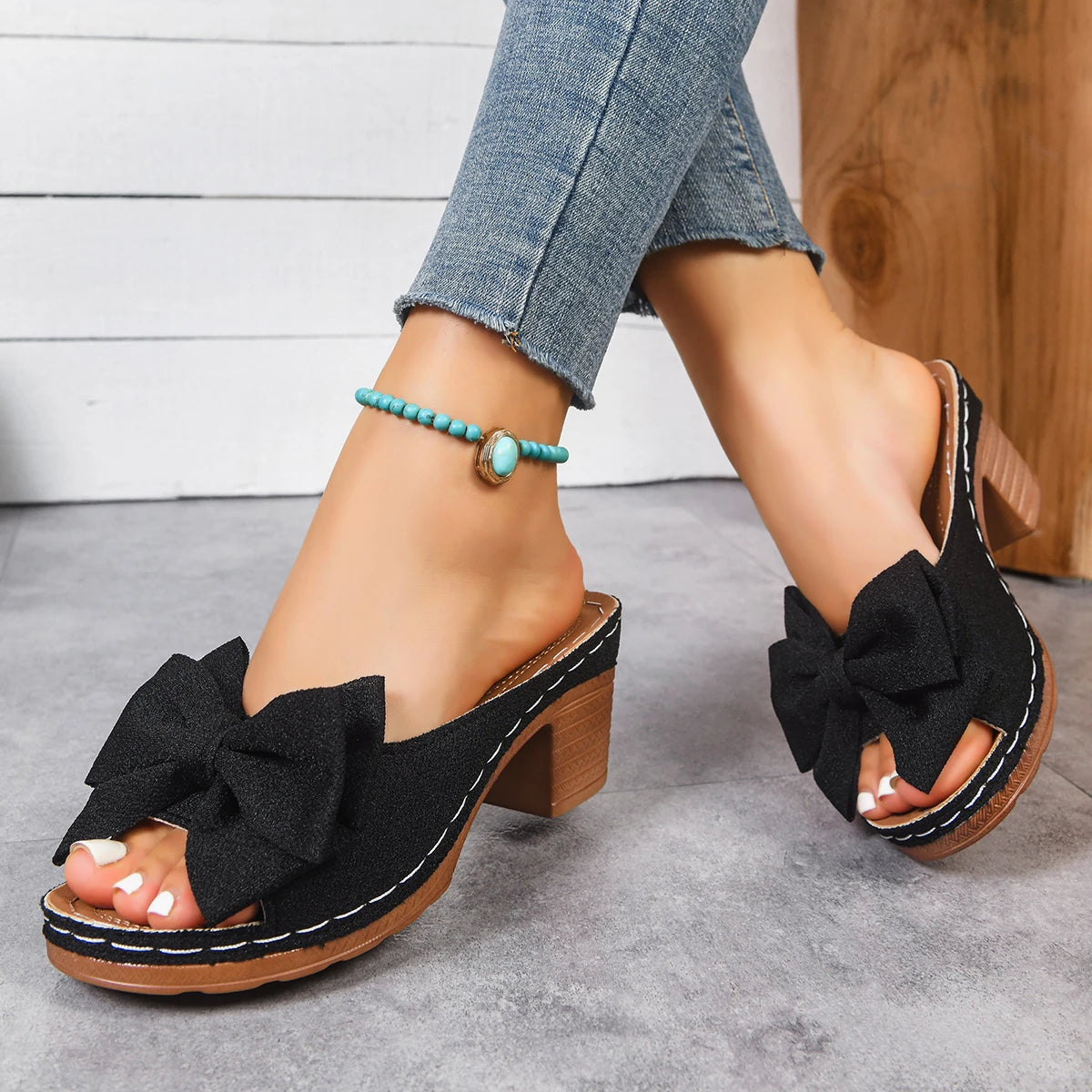 Women Slippers 2026 New Fashion Sandals Slides Women Summer Lightweight Shoes for Women Square Heel Anti-slip Zapatos De Mujer