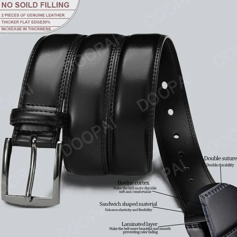 Ceinture à cliquet en cuir pour homme en cuir noir, avec boucle automatique à l’aspect argenté et bords surpiqués doubles.