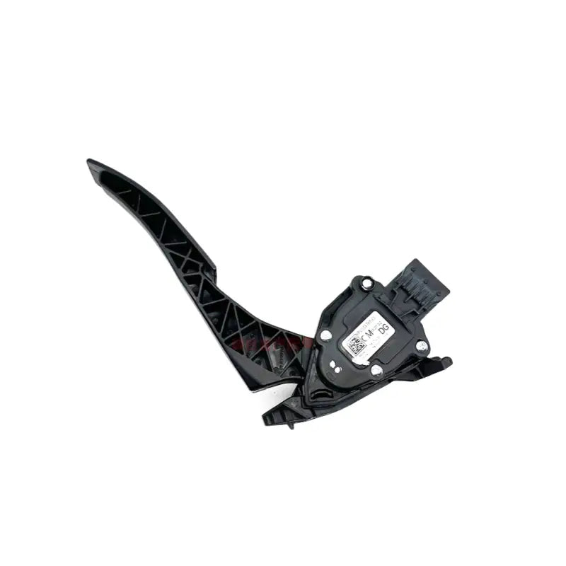 Conjunto del pedal del acelerador electrónico de plástico negro con sensor integrado y soporte de montaje para vehículos GM, mostrado desde el lado posterior.