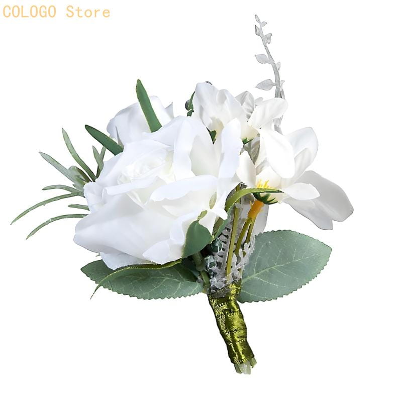 Hochzeitsrosen-Boutonniere aus Seidenblumen, Zubehör mit einer weißen künstlichen Blume, grünen Blättern und einer Goldband-Umschlingung.