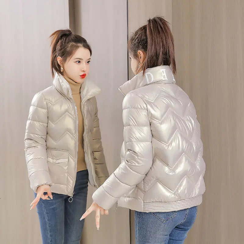 Cropped Black Thick Padding Female Coats Quilted Padded Women's Jackets Duck Down Short Blue Fashion 2025 Winter Promotion Korea