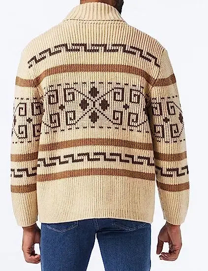 Pull-over cardigan vintage à fermeture éclair géométrique pour homme en maille à motifs beige et marron, avec des designs géométriques détaillés.