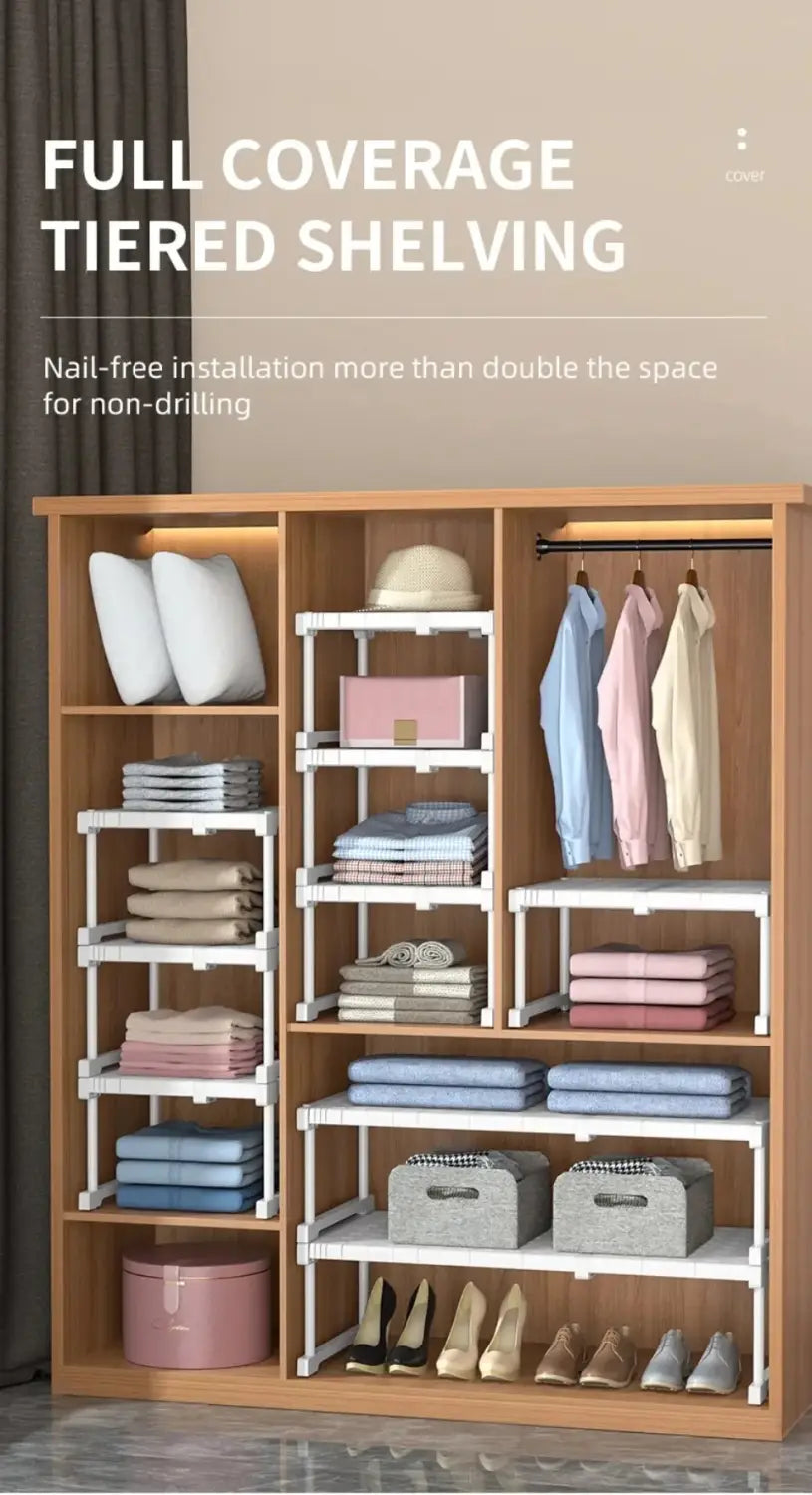 Organisateur d’armoire à étages blancs avec étagères empilables réglables et installation sans clous, pour un montage aisé dans une structure de rangement minimaliste.