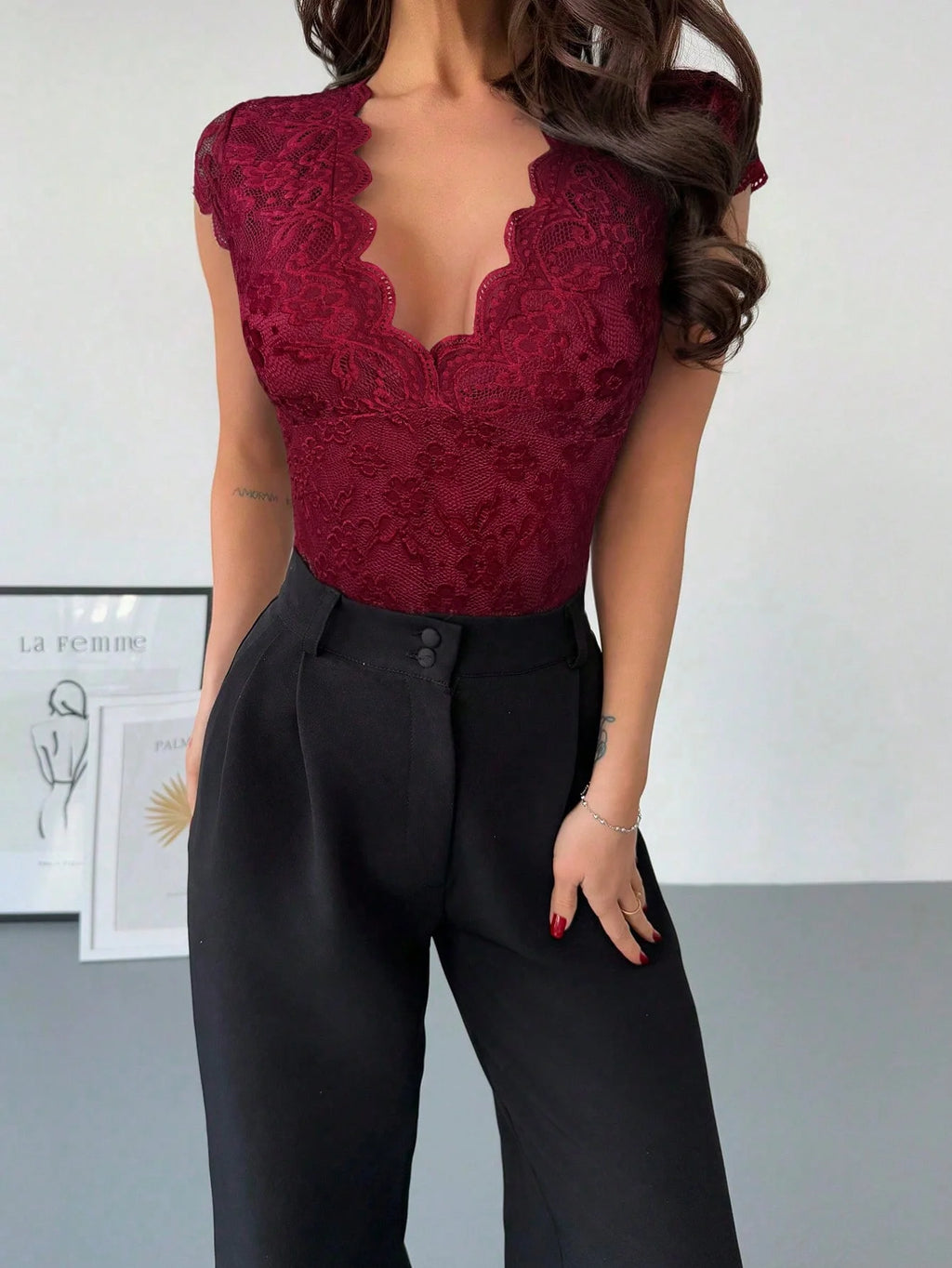Valentine's Day spring and summer new elegant modern sexy party wine red small flying sleeve V-neck backless lace bodysuit