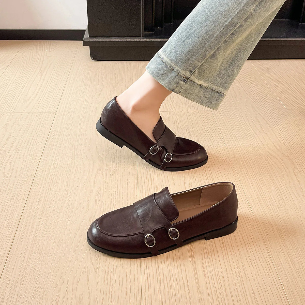 Shoes for Women Leather Flat Shoes Retro British Style Leather Casual Shoes Girl Fashion Slip-on Loafers