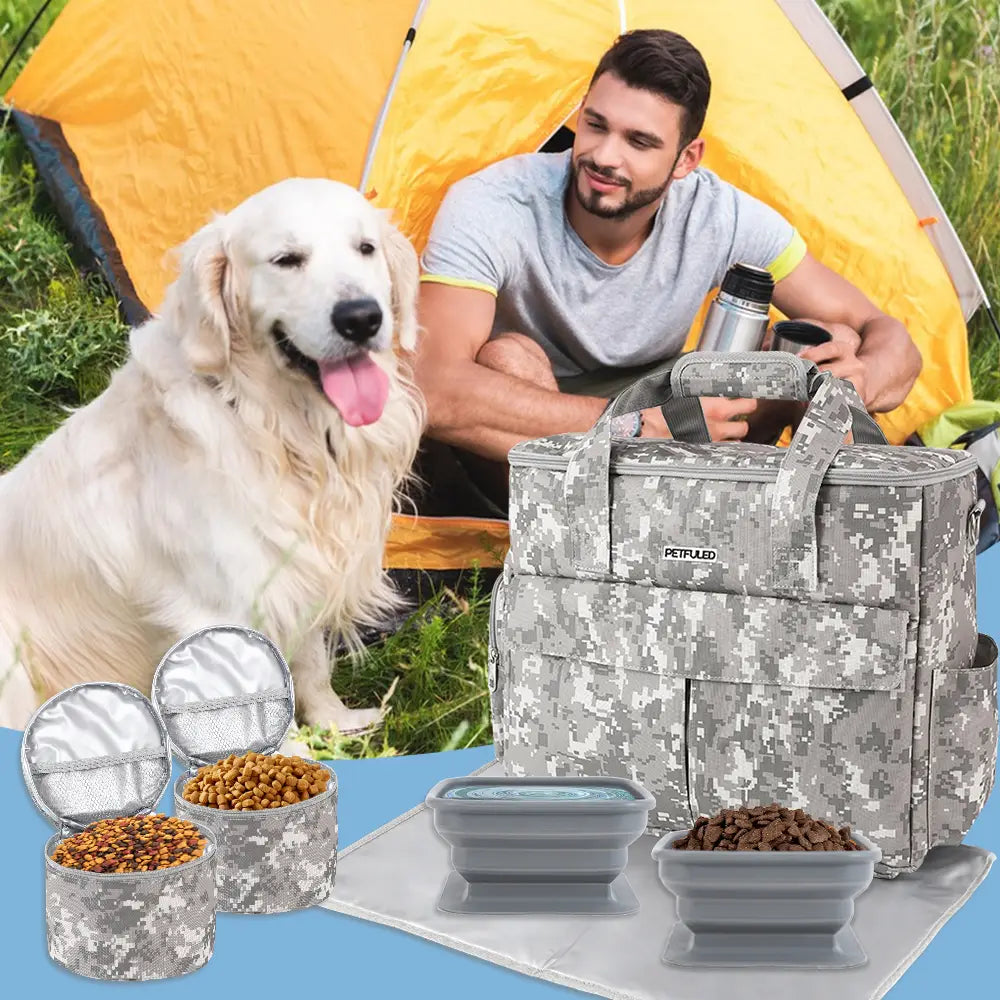 Sac de voyage pour chien camouflage gris doté d’une fermeture éclair, comprenant plusieurs compartiments et des poches latérales pour un transport organisé de l’animal.