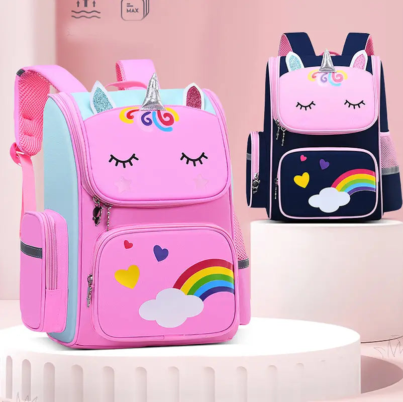 Rosa Einhorn-Schulrucksack für Mädchen mit Design mit geschlossenen Augen, Regenbogen- und Wolkenapplikationen, glitzerndem Horn und Mesh-Seitentaschen für eine praktische Aufbewahrung
