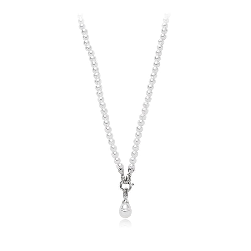 Collier à perles argentées avec un pendentif en forme de goutte de perle, conçu pour les femmes.